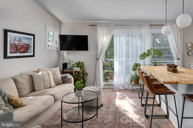 $1,899,000 | 6 West 11th Street, Barnegat Light, NJ 08006