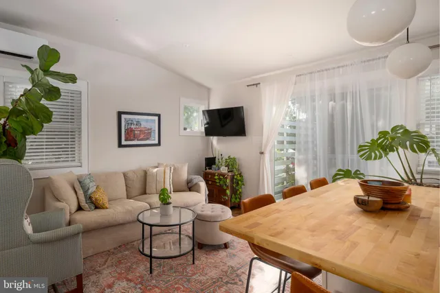 $1,899,000 | 6 West 11th Street, Barnegat Light, NJ 08006