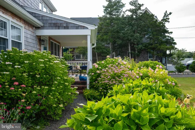 $1,899,000 | 6 West 11th Street, Barnegat Light, NJ 08006