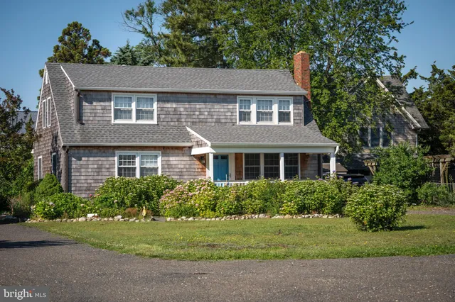 $1,899,000 | 6 West 11th Street, Barnegat Light, NJ 08006