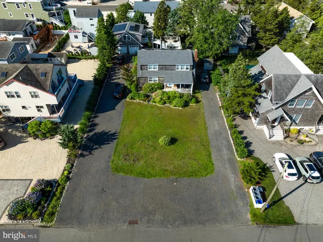 $1,899,000 | 6 West 11th Street, Barnegat Light, NJ 08006