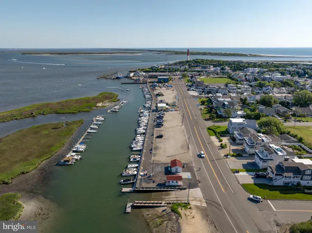 $1,899,000 | 6 West 11th Street, Barnegat Light, NJ 08006