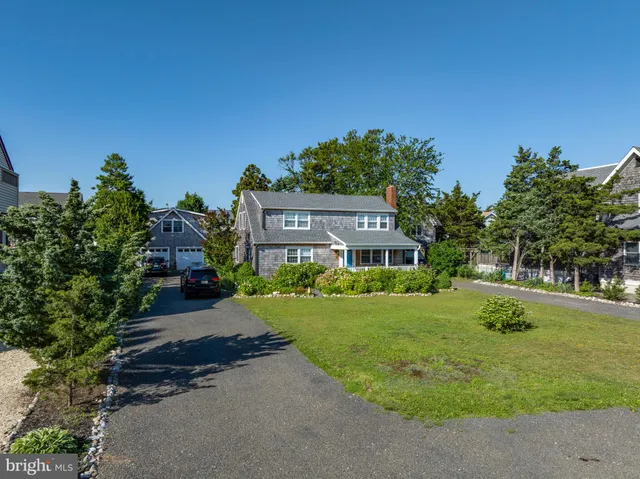 $1,899,000 | 6 West 11th Street, Barnegat Light, NJ 08006