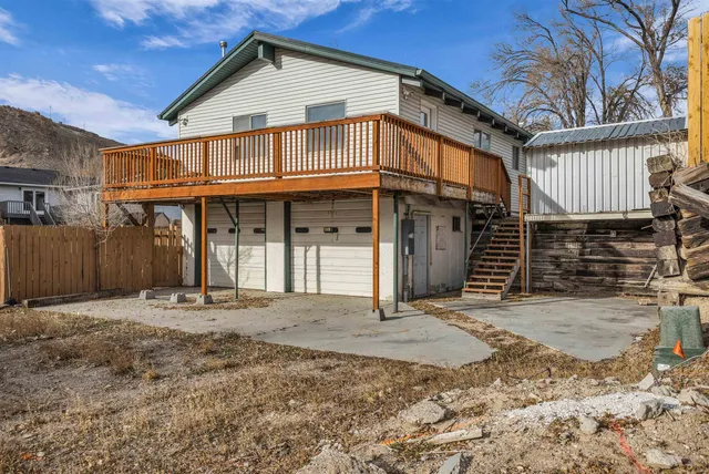 $332,000 | 290 Cedar Street, Green River, WY 82935
