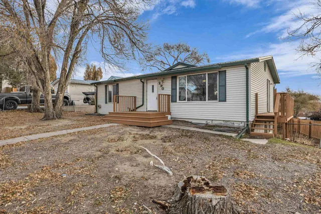 $332,000 | 290 Cedar Street, Green River, WY 82935