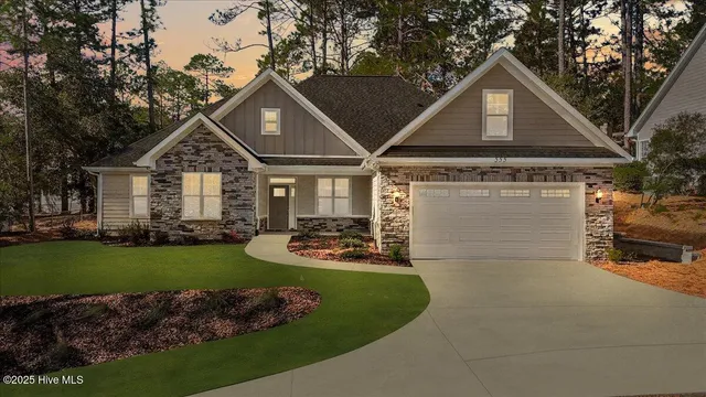 $695,000 | 555 Lake Forest Drive Southeast, Pinehurst, NC 28374