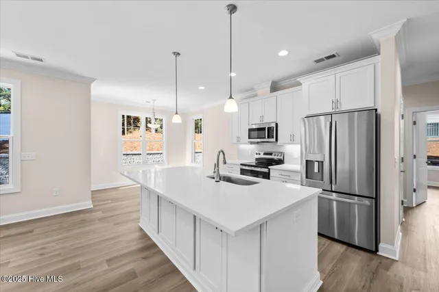 $695,000 | 555 Lake Forest Drive Southeast, Pinehurst, NC 28374