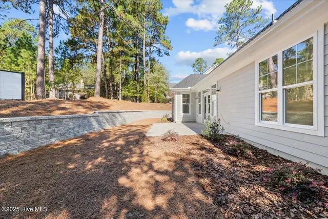 $695,000 | 555 Lake Forest Drive Southeast, Pinehurst, NC 28374