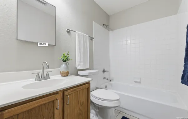 $1,950 | 1048 Sycamore, Schertz, TX 78154