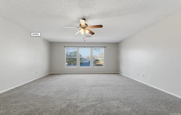 $1,950 | 1048 Sycamore, Schertz, TX 78154