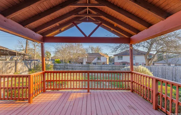 $1,950 | 1048 Sycamore, Schertz, TX 78154