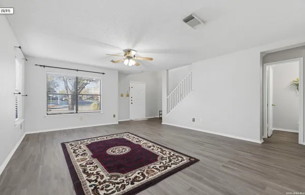 $1,950 | 1048 Sycamore, Schertz, TX 78154