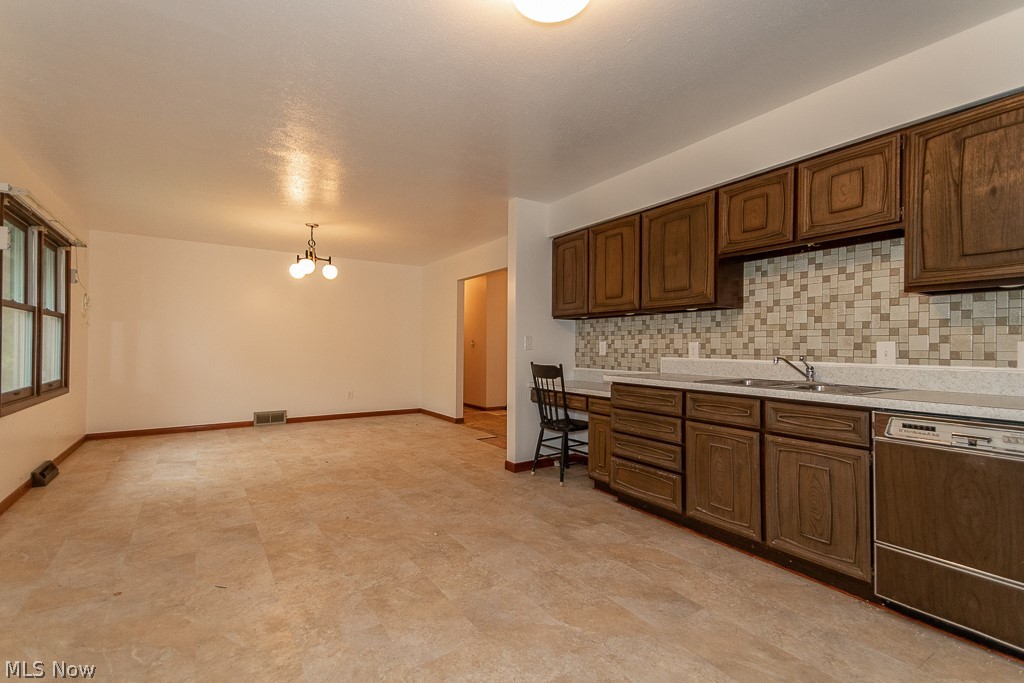 36900 Riviera Ridge Road Willoughby, OH 44094 - Photo 6 of 27 Gallery Image 6