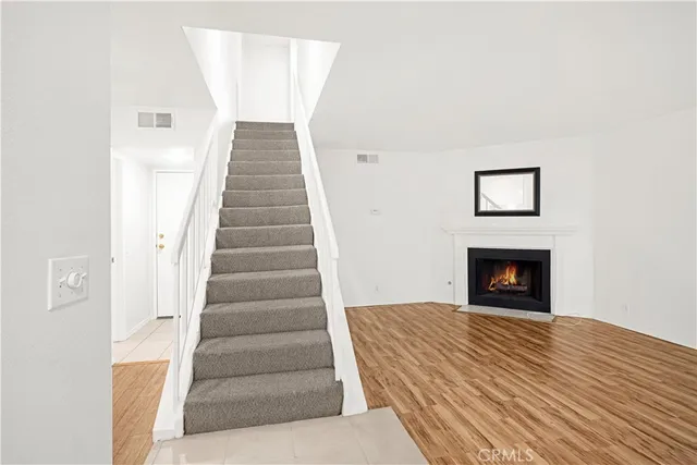 $515,000 | 18411 Hatteras Street, Unit 122, Tarzana, CA 91356