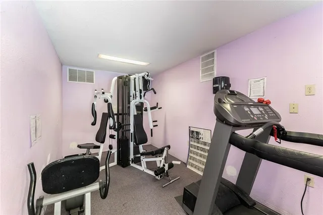 $515,000 | 18411 Hatteras Street, Unit 122, Tarzana, CA 91356