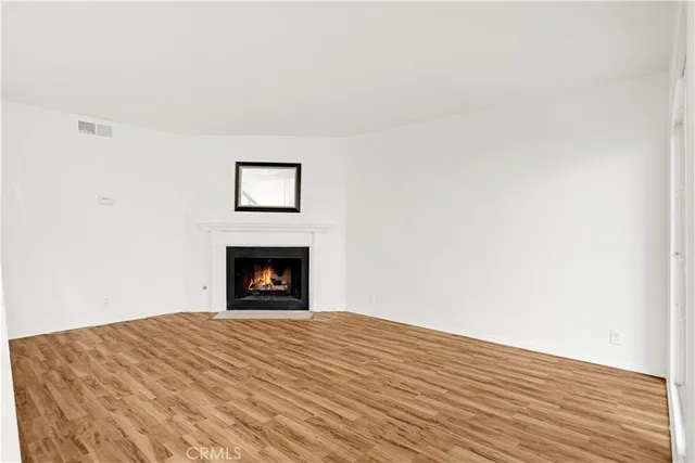 $515,000 | 18411 Hatteras Street, Unit 122, Tarzana, CA 91356