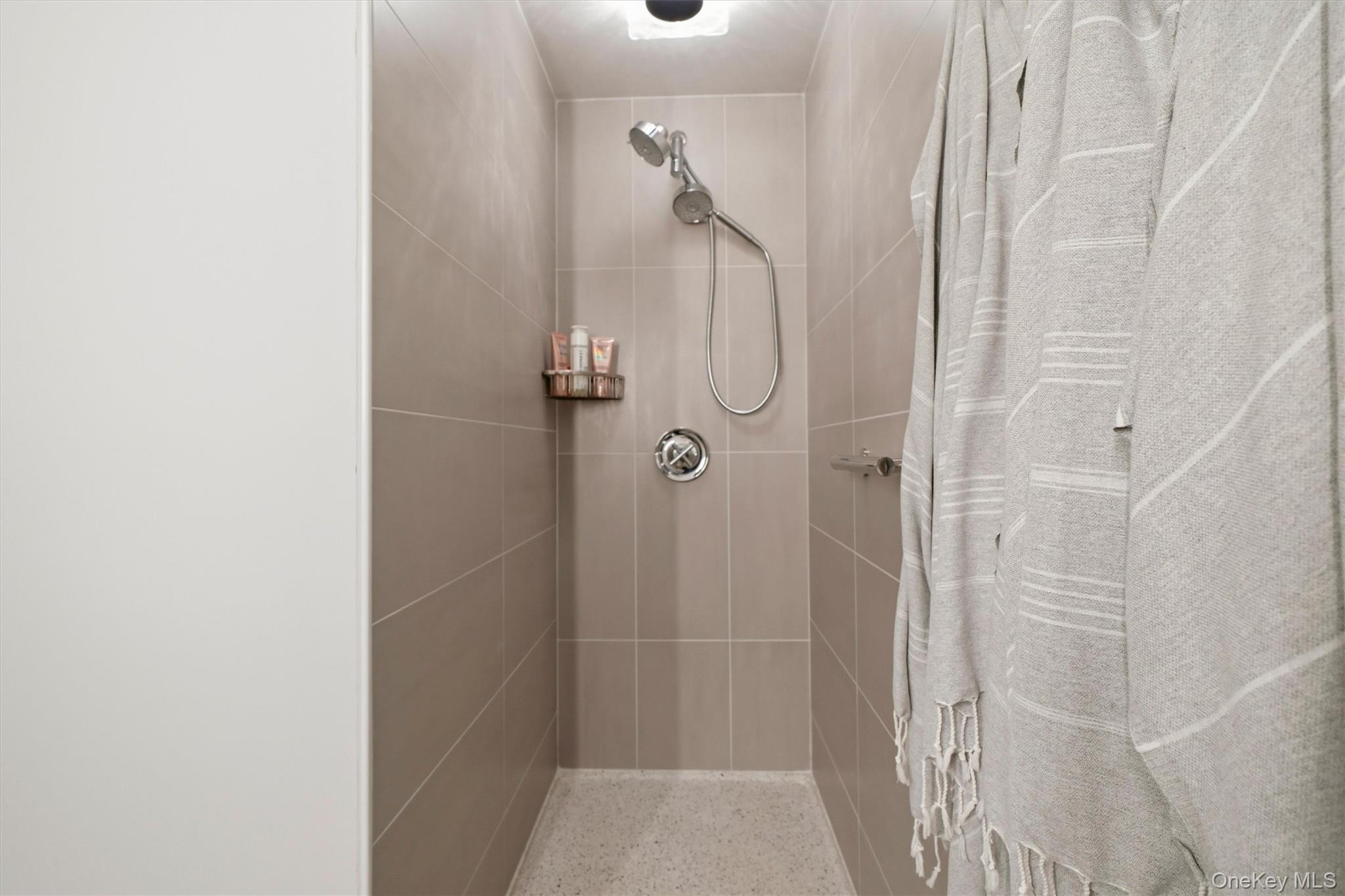 194 Mapes Road Barryville, NY 12719 - Photo 28 of 50 Lower bat shower