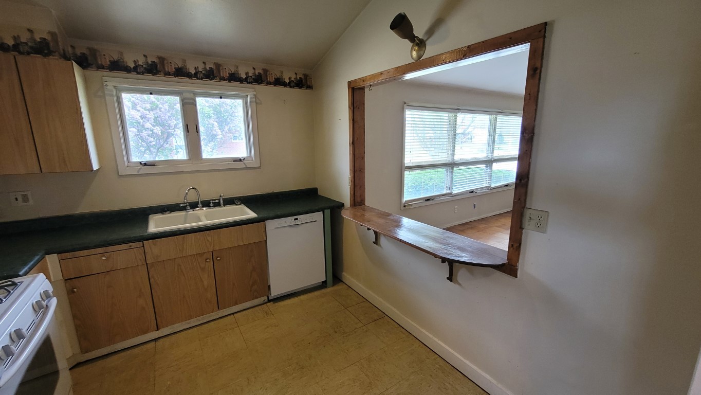 1513 Golfview Road Rantoul, IL 61866 - Photo 2 of 14 Gallery Image 2