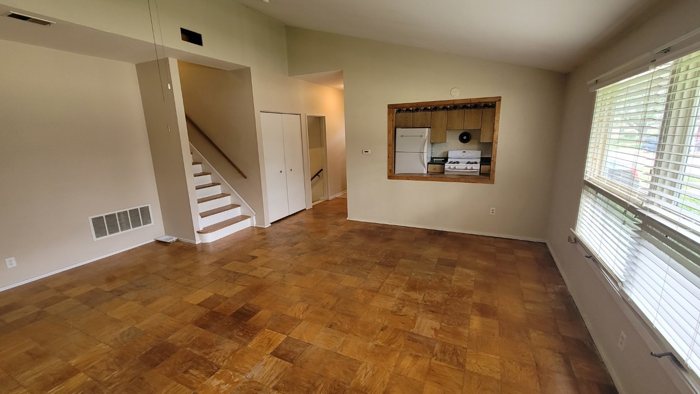 1513 Golfview Road Rantoul, IL 61866 - Photo 5 of 14 Gallery Image 5