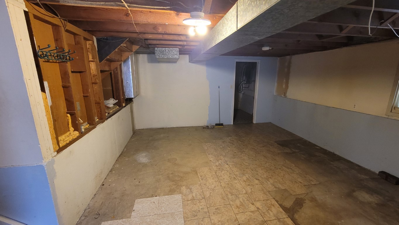1513 Golfview Road Rantoul, IL 61866 - Photo 10 of 14 Gallery Image 10