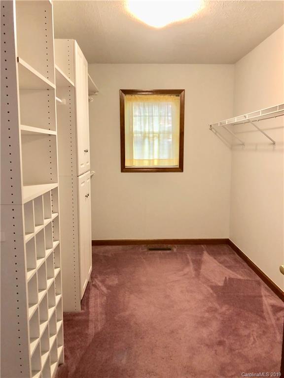 372 Oriole Road Brevard, NC 28712 - Photo 11 of 27 Gallery Image 11