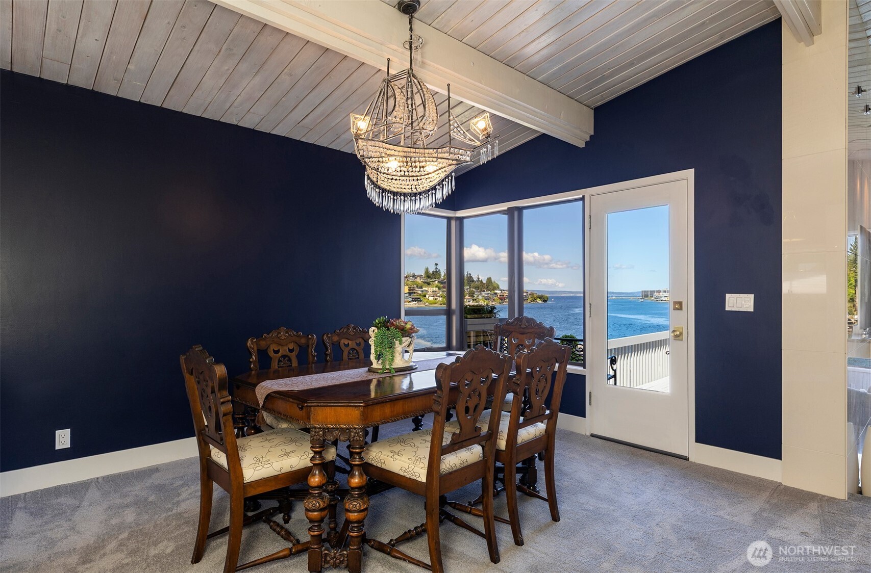 3510 West Commodore Way Seattle, WA 98199 - Photo 16 of 40