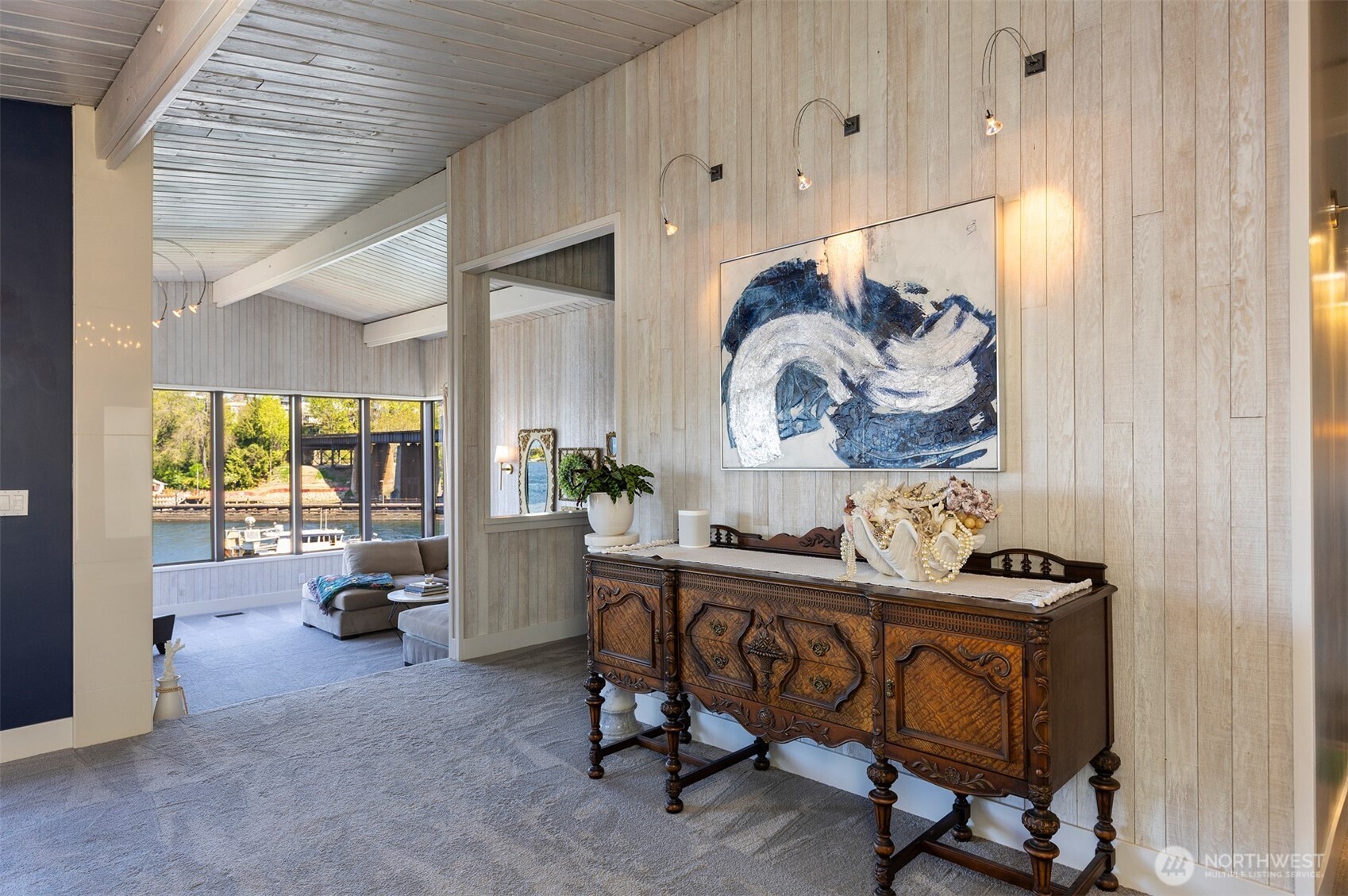 3510 West Commodore Way Seattle, WA 98199 - Photo 17 of 40