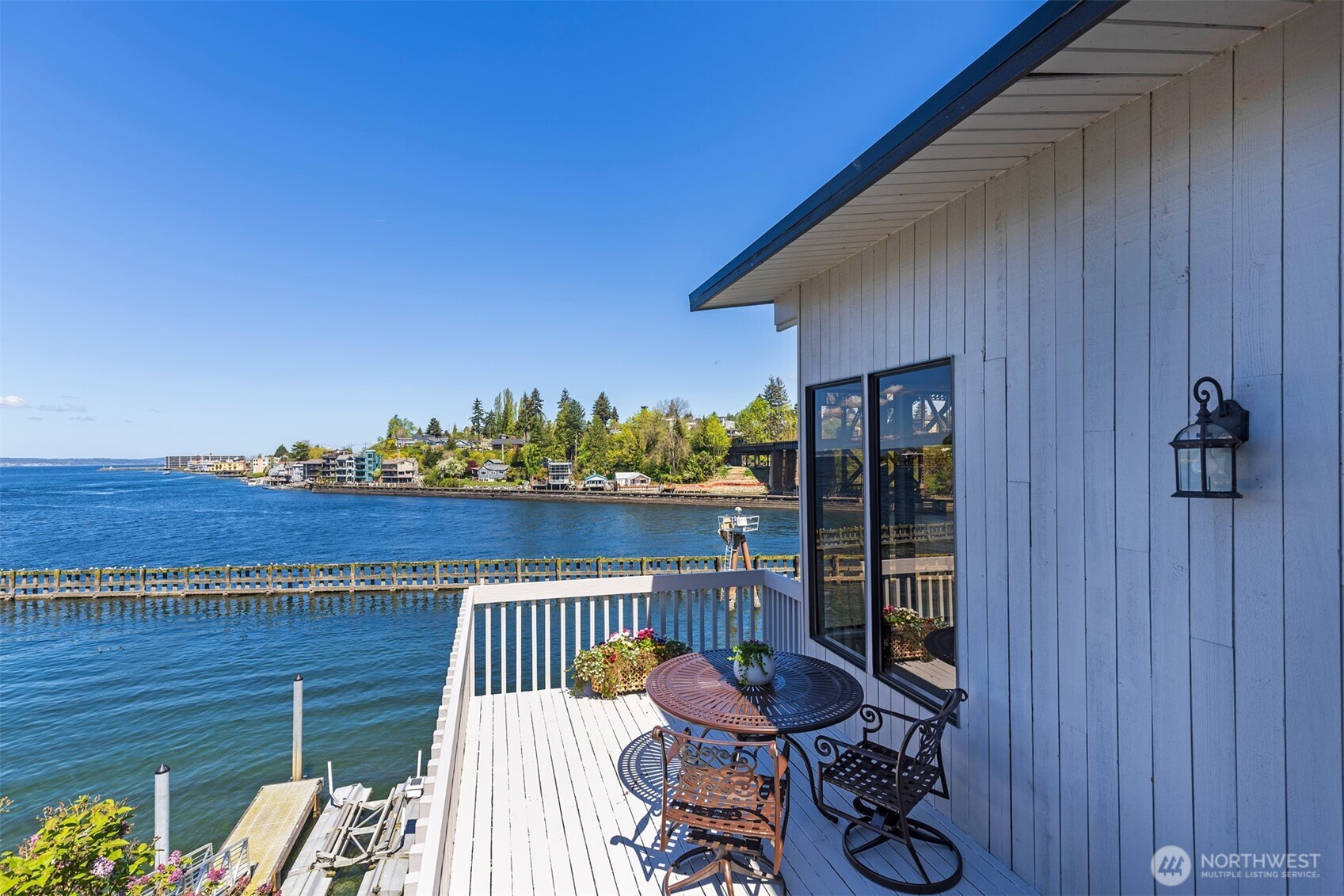 3510 West Commodore Way Seattle, WA 98199 - Photo 19 of 40