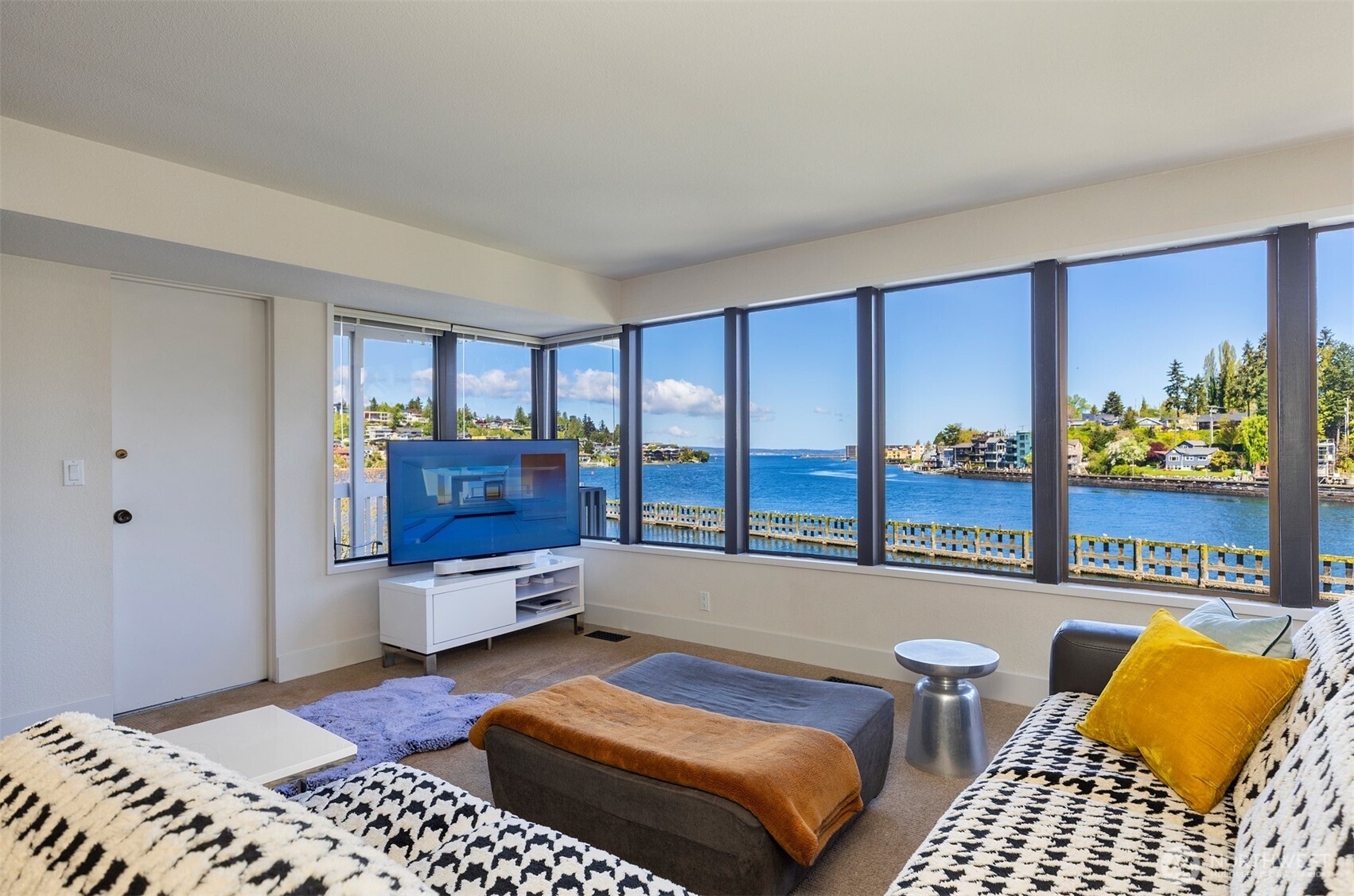 3510 West Commodore Way Seattle, WA 98199 - Photo 22 of 40