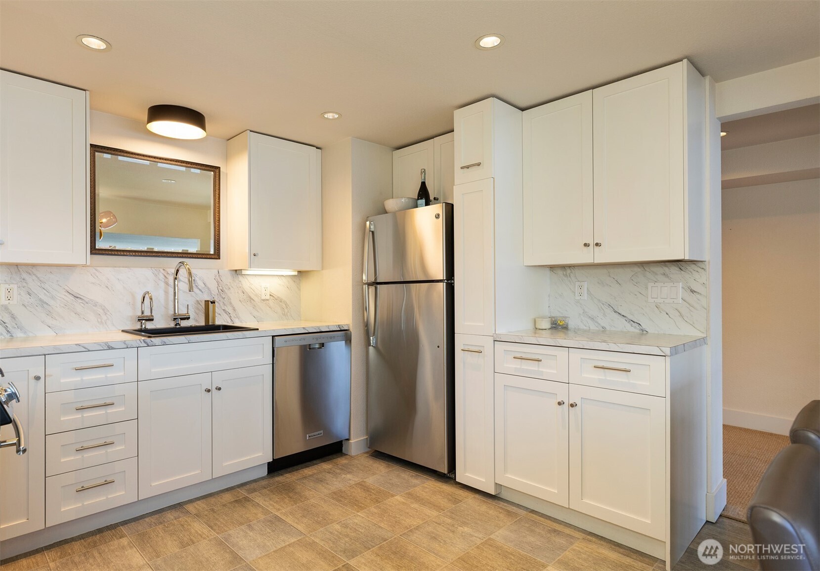 3510 West Commodore Way Seattle, WA 98199 - Photo 24 of 40