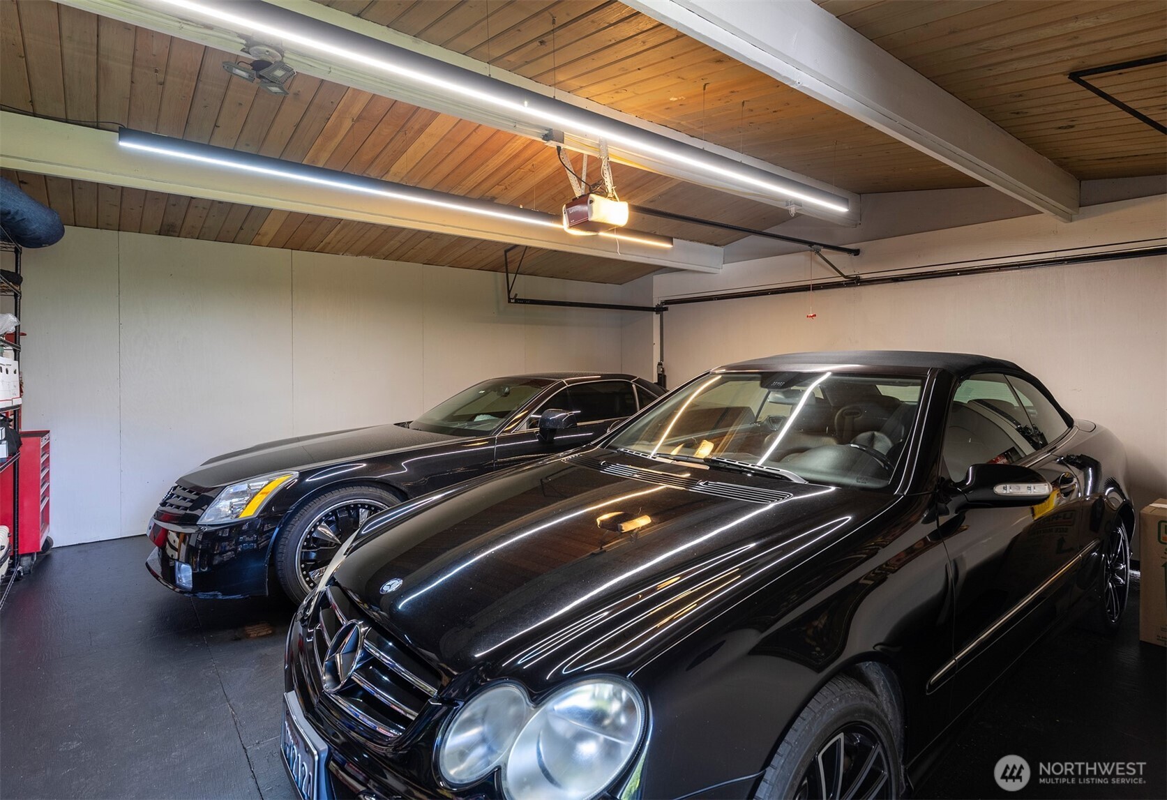 3510 West Commodore Way Seattle, WA 98199 - Photo 3 of 40