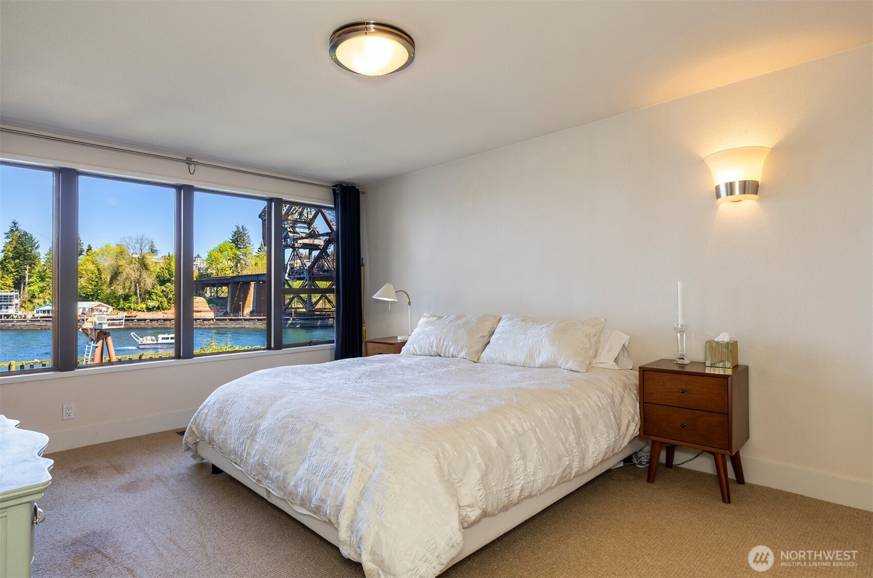 3510 West Commodore Way Seattle, WA 98199 - Photo 31 of 40