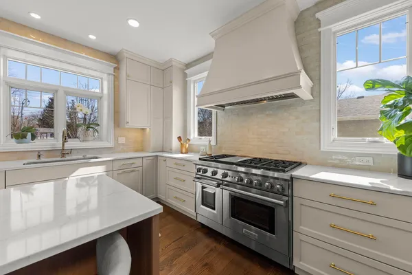 $1,595,000 | 1723 Driving Park Road, Wheaton, IL 60187