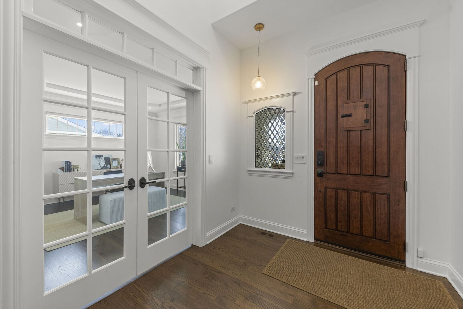 1723 Driving Park Road Wheaton, IL 60187 - Photo 4 of 43