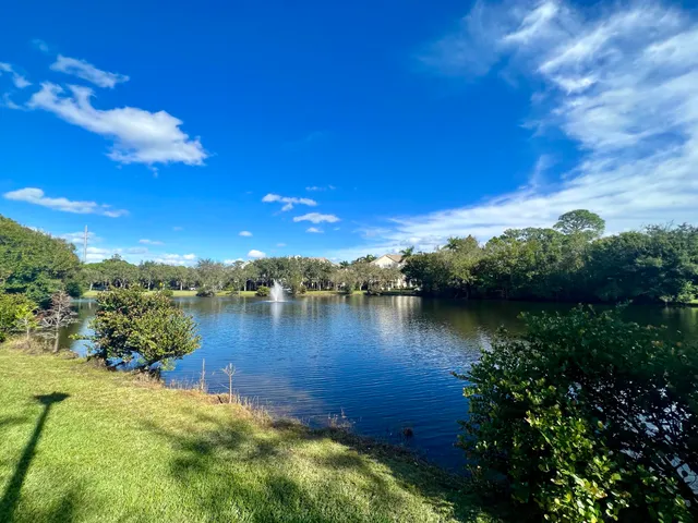 $480,000 | 238 West Thatch Palm Circle, Jupiter, FL 33458