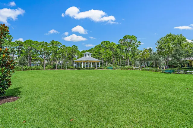 $480,000 | 238 West Thatch Palm Circle, Jupiter, FL 33458