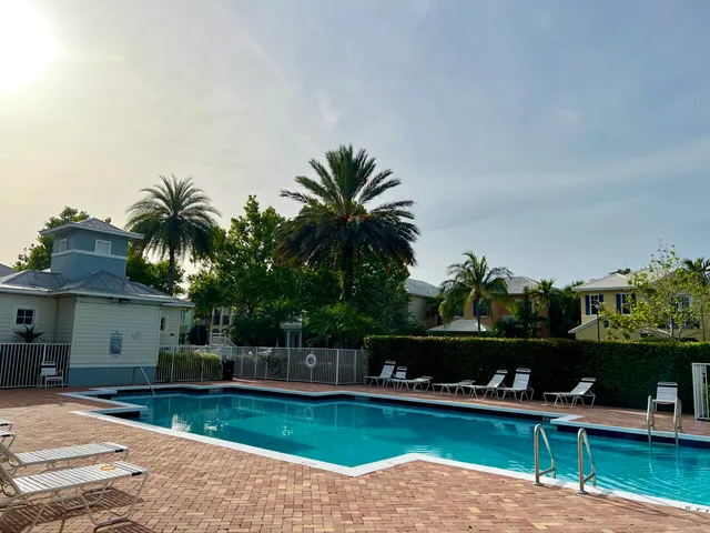 $480,000 | 238 West Thatch Palm Circle, Jupiter, FL 33458