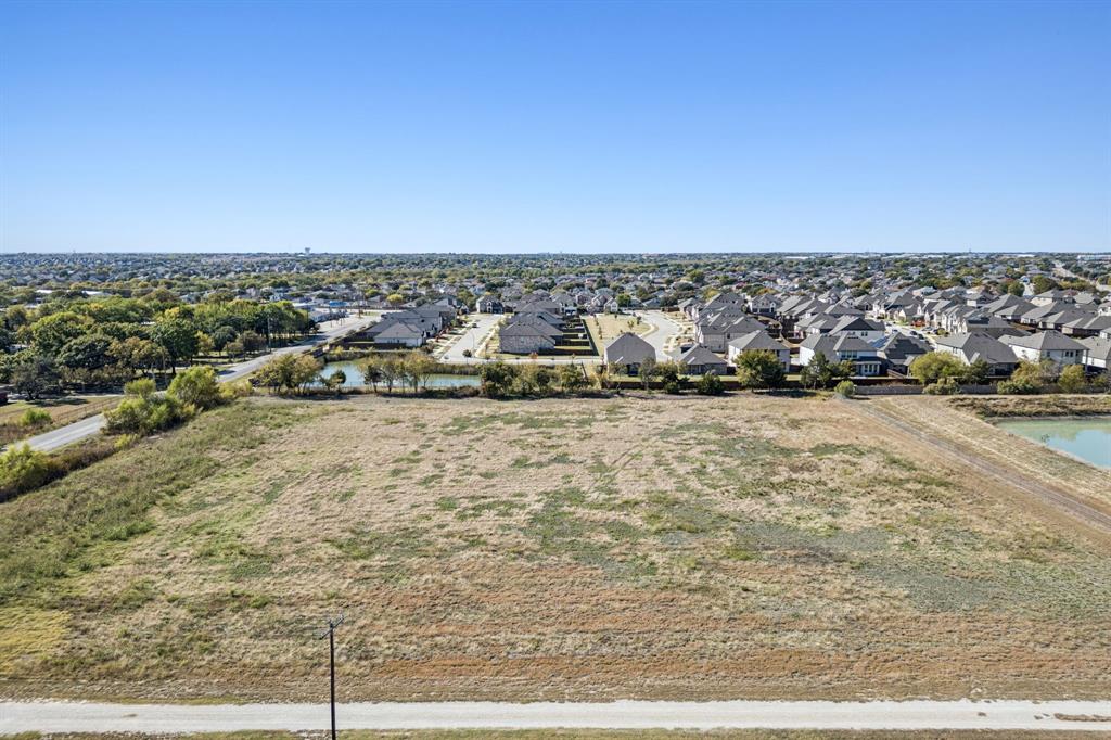 7301 Silo Road Arlington, TX 76002 - Photo 4 of 17 a view of outdoor space and city view