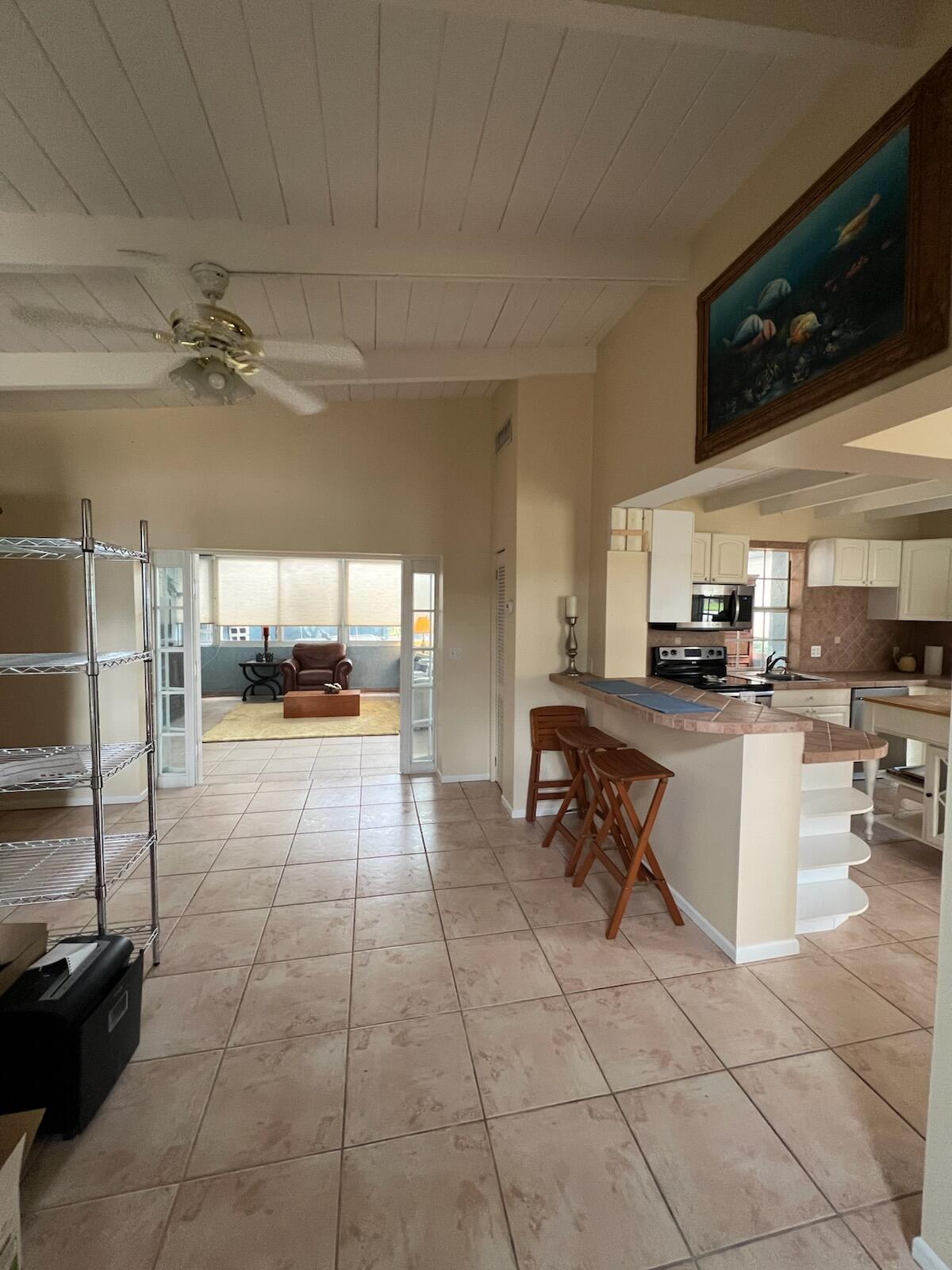 2098 Juana Road Boca Raton, FL 33486 - Photo 9 of 12 IMG_8957_1762781851247