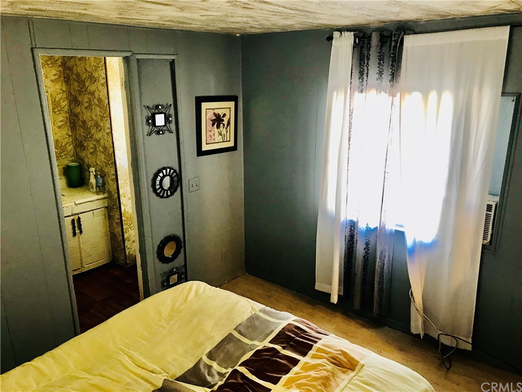 1097 State Street Hemet, CA 92543 - Photo 11 of 18