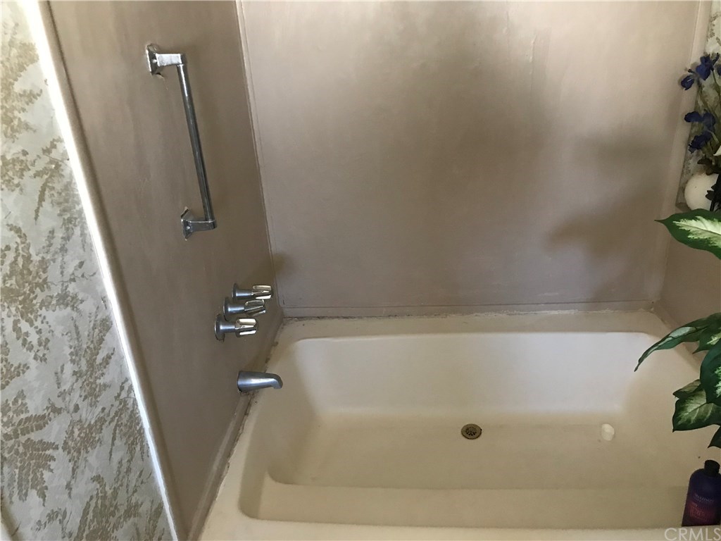 1097 State Street Hemet, CA 92543 - Photo 13 of 18