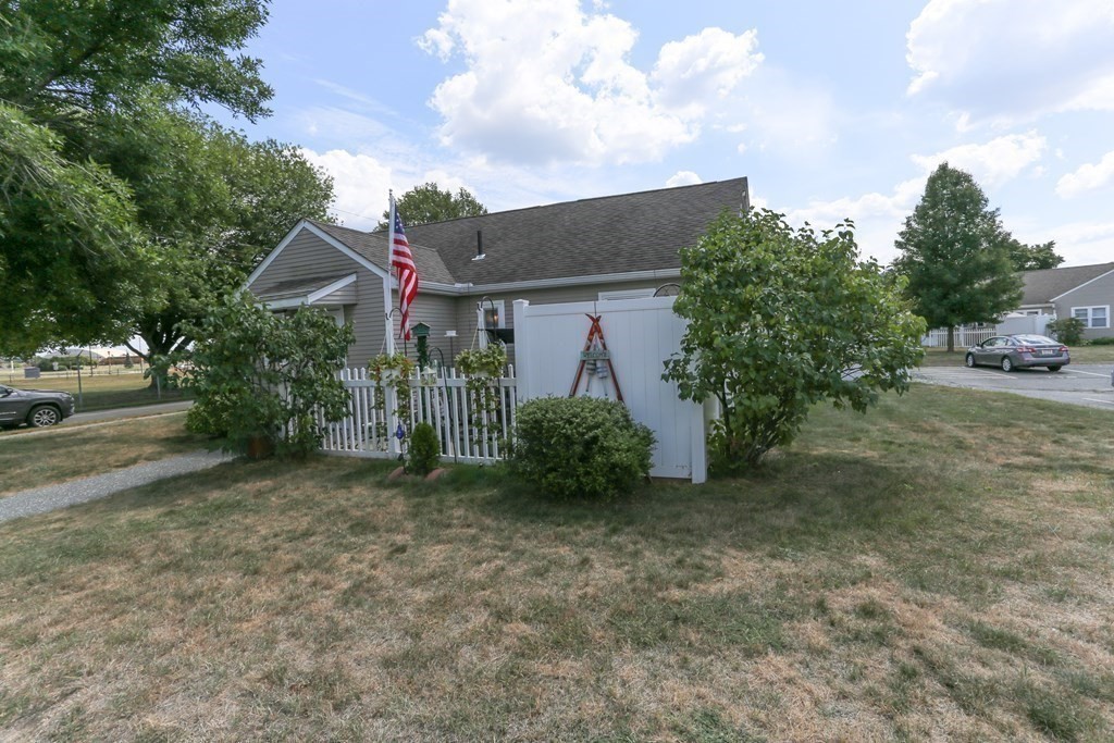 114 Kelley Road, Unit 114 Chicopee, MA 01022 - Photo 23 of 30