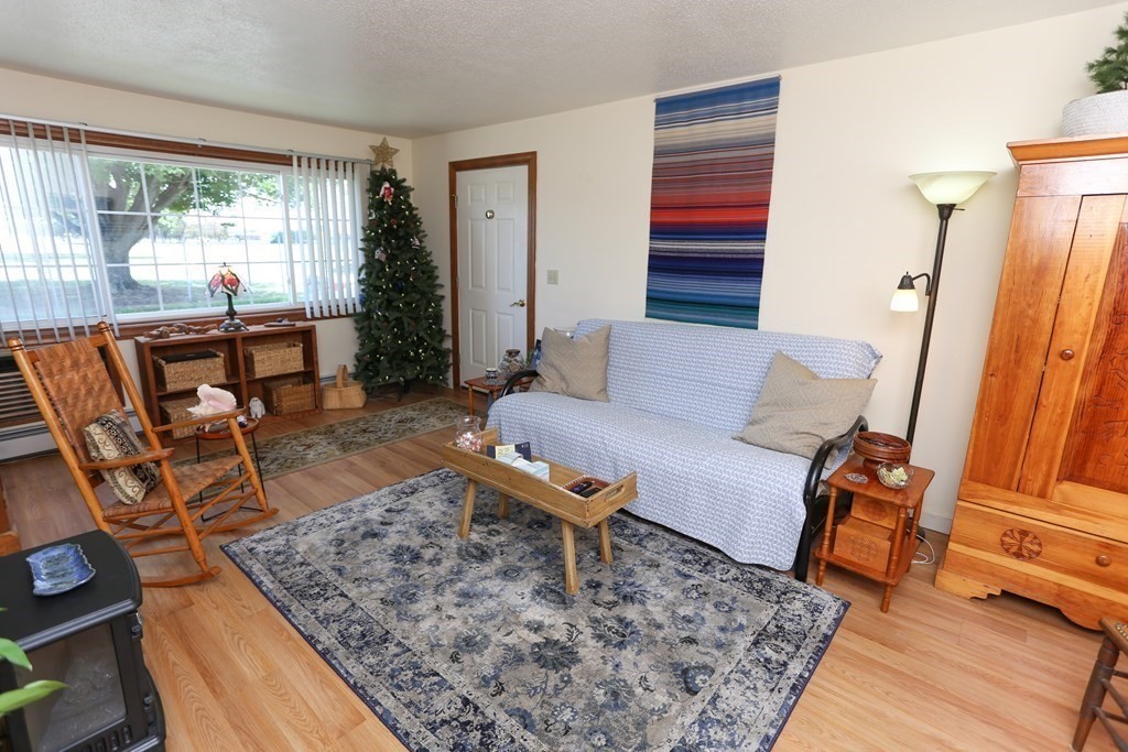 114 Kelley Road, Unit 114 Chicopee, MA 01022 - Photo 3 of 30