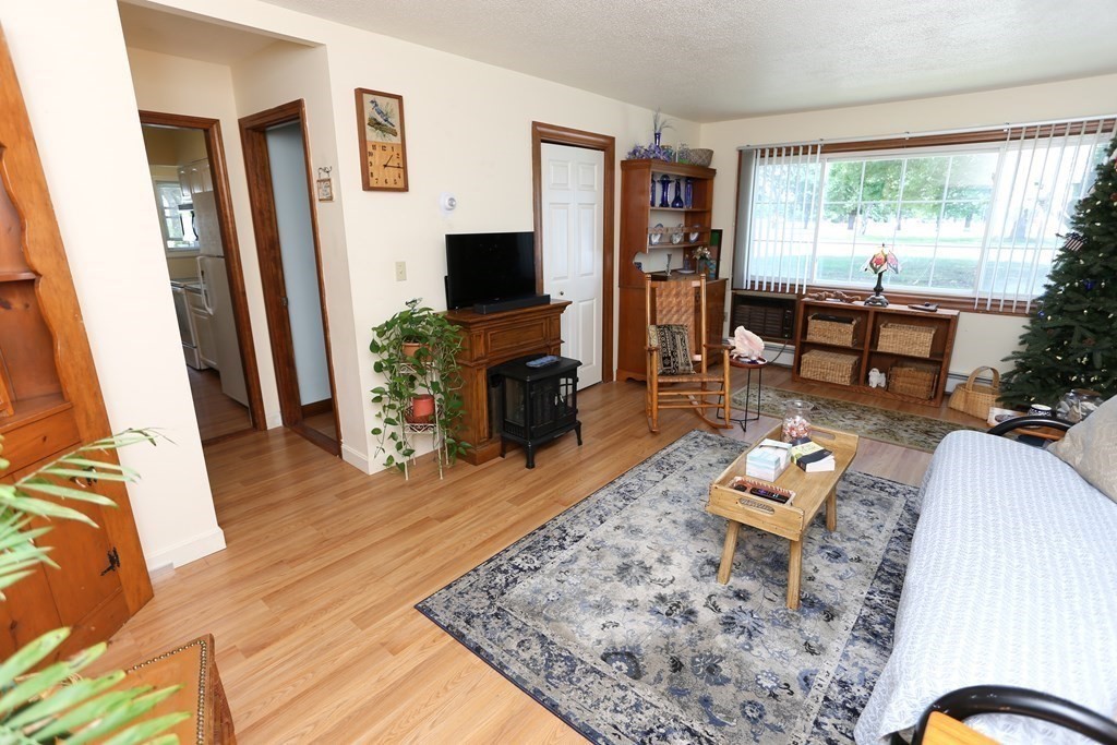 114 Kelley Road, Unit 114 Chicopee, MA 01022 - Photo 4 of 30