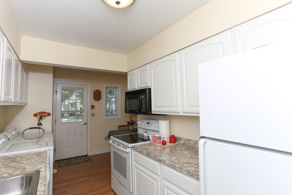 114 Kelley Road, Unit 114 Chicopee, MA 01022 - Photo 8 of 30