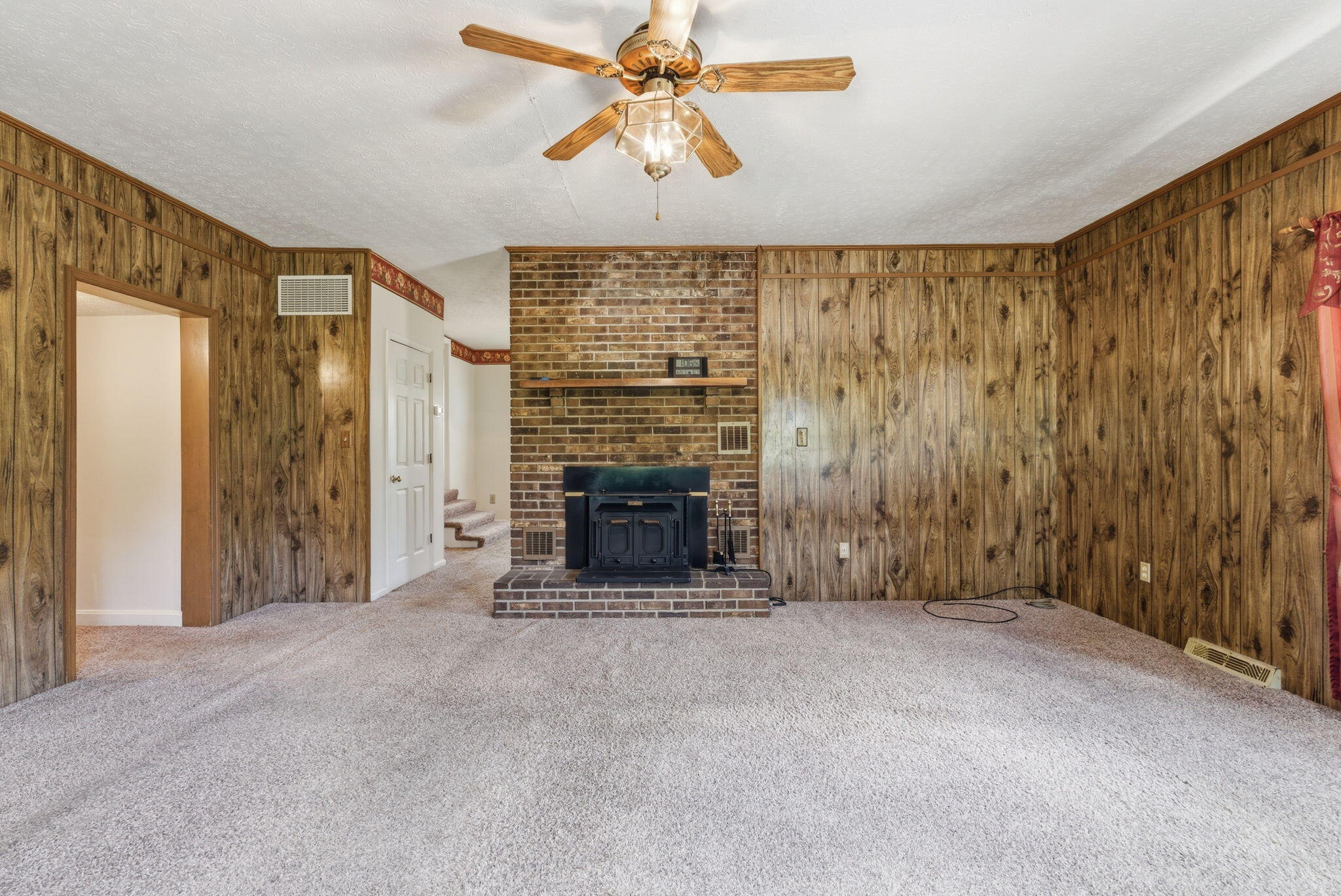 118 Hardee Street Perryville, KY 40468 - Photo 6 of 36 IMG_3193