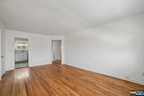 $2,950 | 2430 8th Street, Unit 5B, Fort Lee, NJ 07024