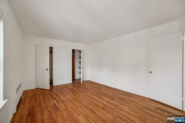 $2,950 | 2430 8th Street, Unit 5B, Fort Lee, NJ 07024