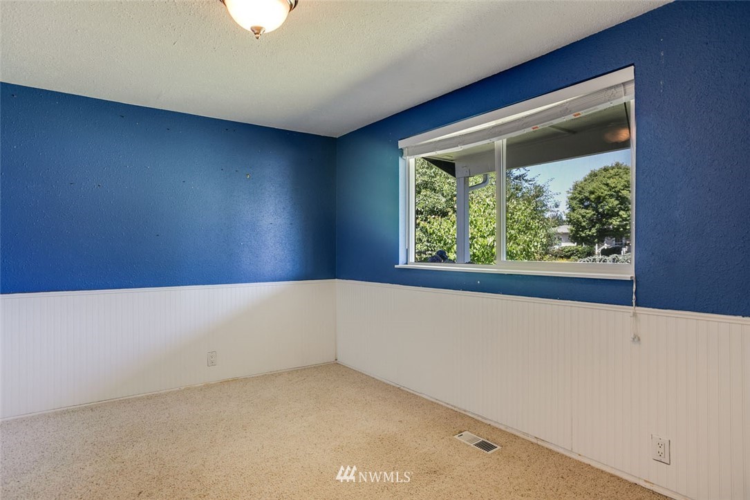 11637 Southeast 163rd Street Renton, WA 98058 - Photo 15 of 21 Gallery Image 15