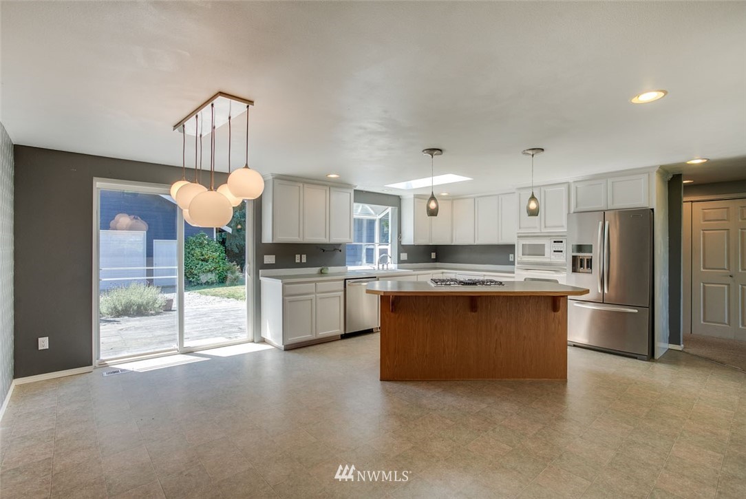11637 Southeast 163rd Street Renton, WA 98058 - Photo 8 of 21 Gallery Image 8